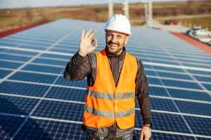Operaio fotovoltaico