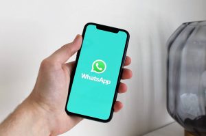 smartphone WhatsApp